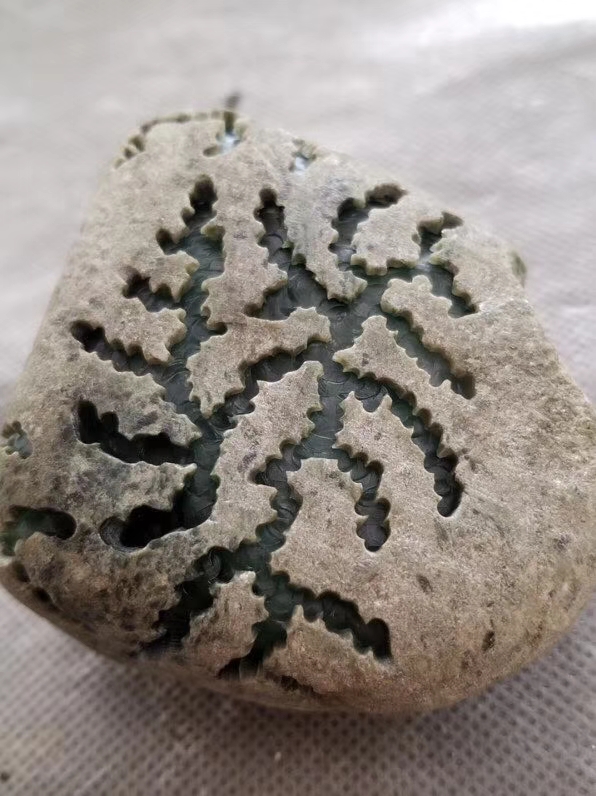 年底最后一波清仓.4公斤老坑南齐开口冰色肉质直接全部翻黑了黑