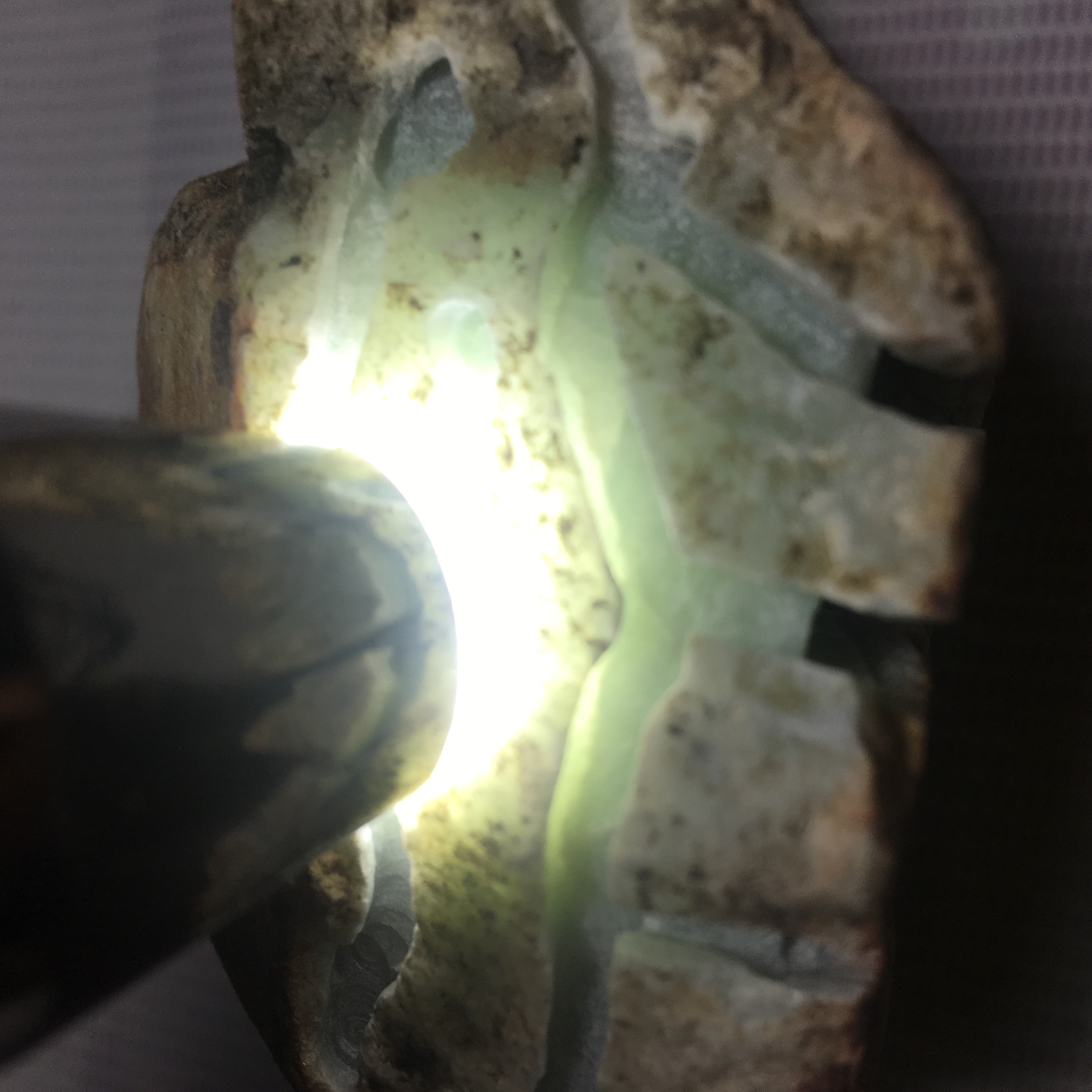 老坑黄皮莫西沙开窗淡绿皮壳完整紧致翻重818克