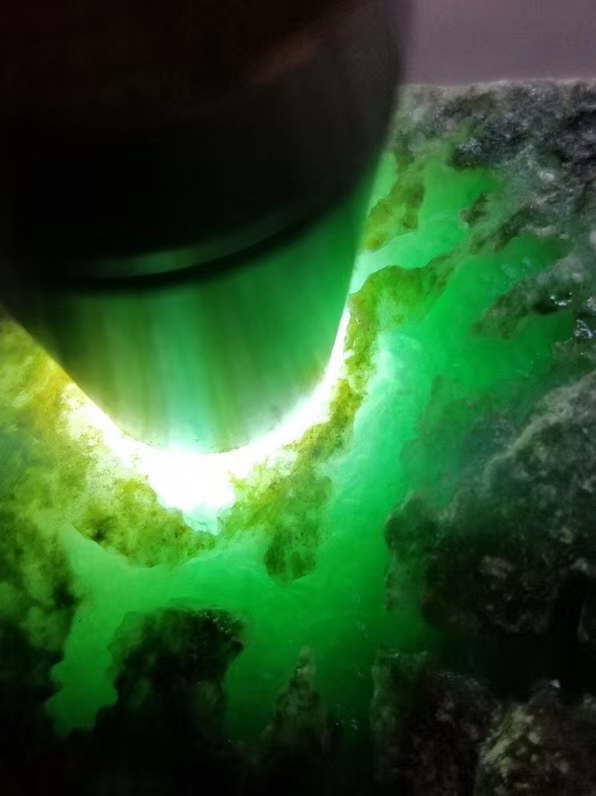 新年福利秒杀新货0.7公斤南齐精品小色料来一个这个料子不得了